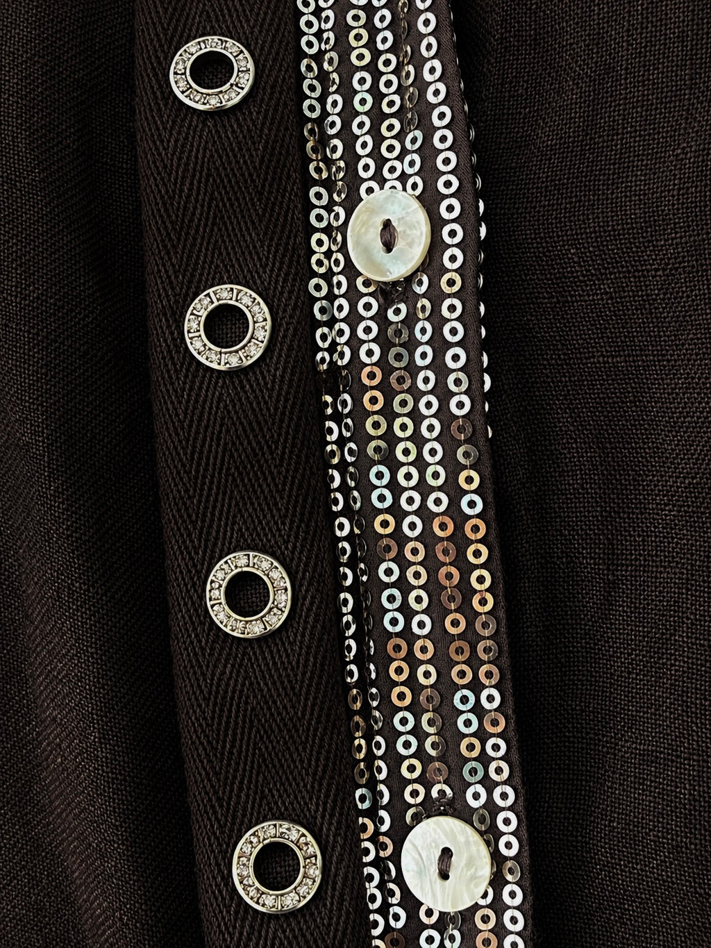 Noir Spark Linen Set