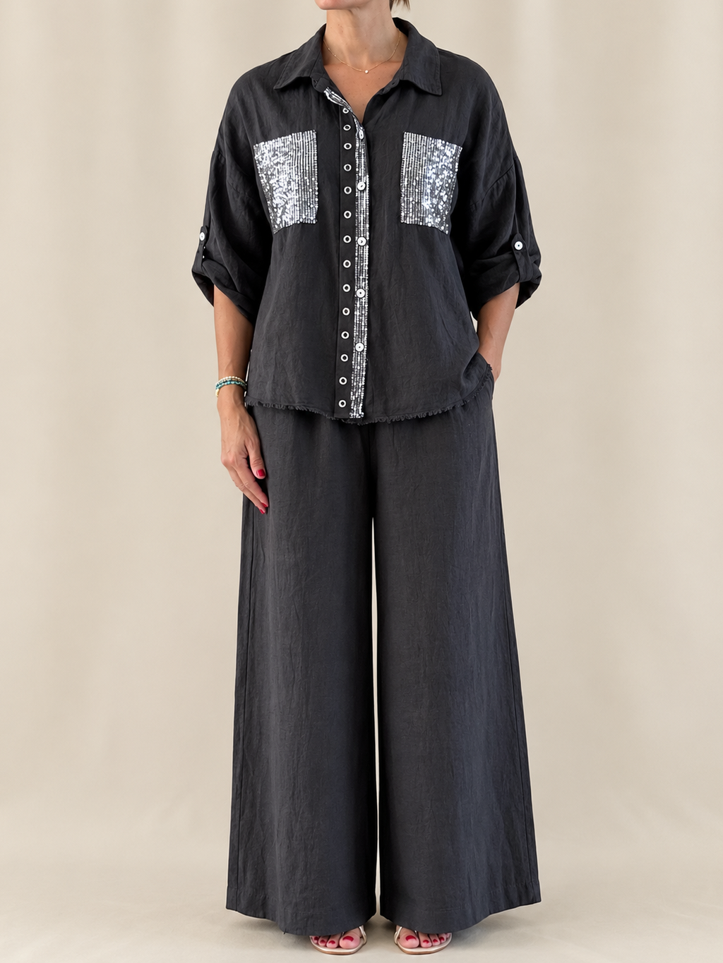 Noir Spark Linen Set