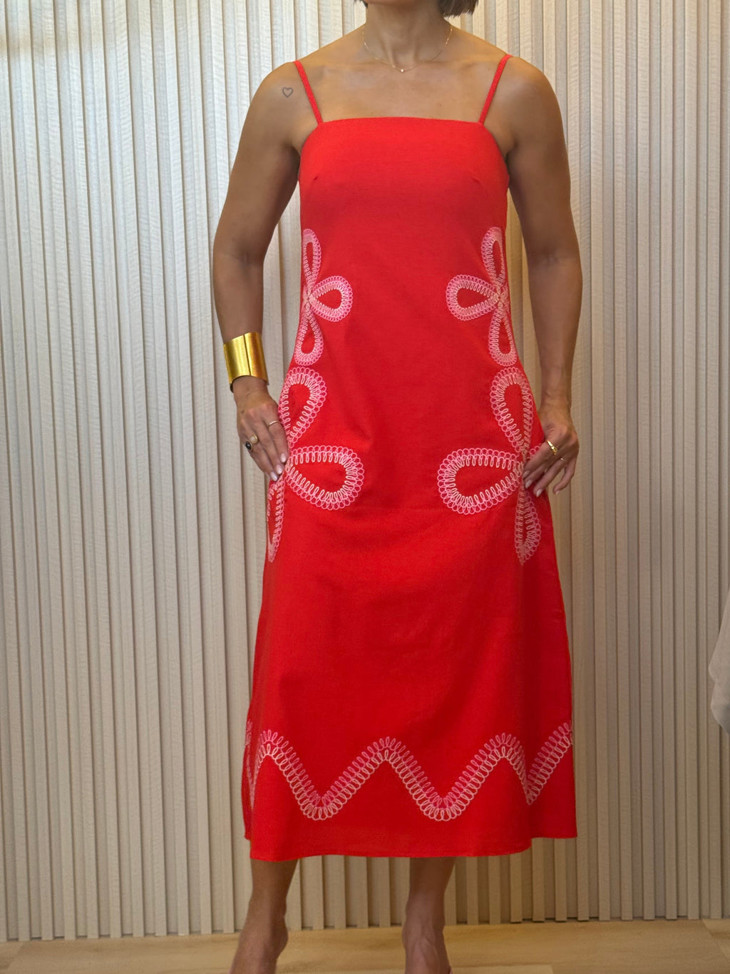 ABSTRACT FLORAL LOOP EMBROIDERED