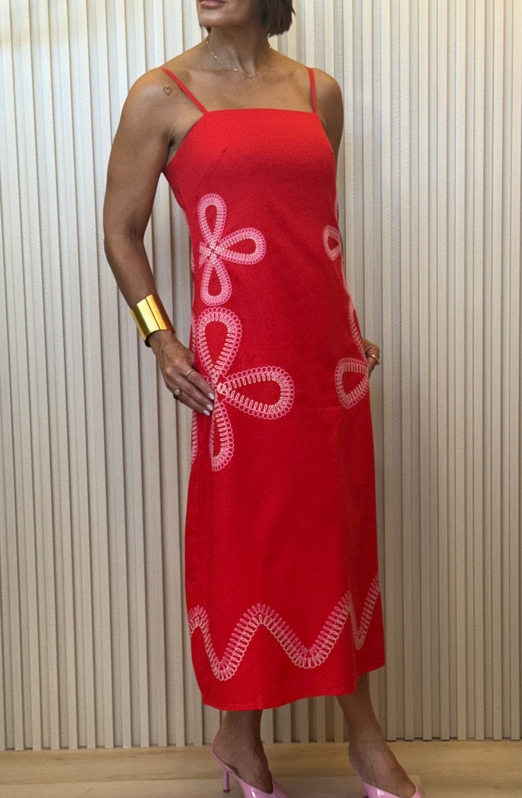 ABSTRACT FLORAL LOOP EMBROIDERED