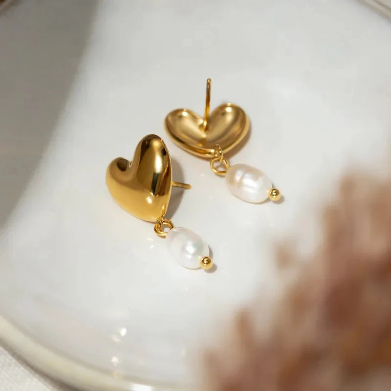 Elegant Heart+Pearl Earring